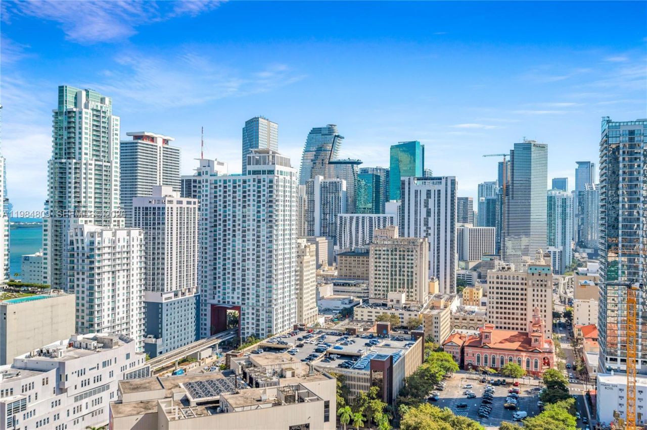 121 NE 5th St, Unit 3005, Miami, FL 33130 Photo