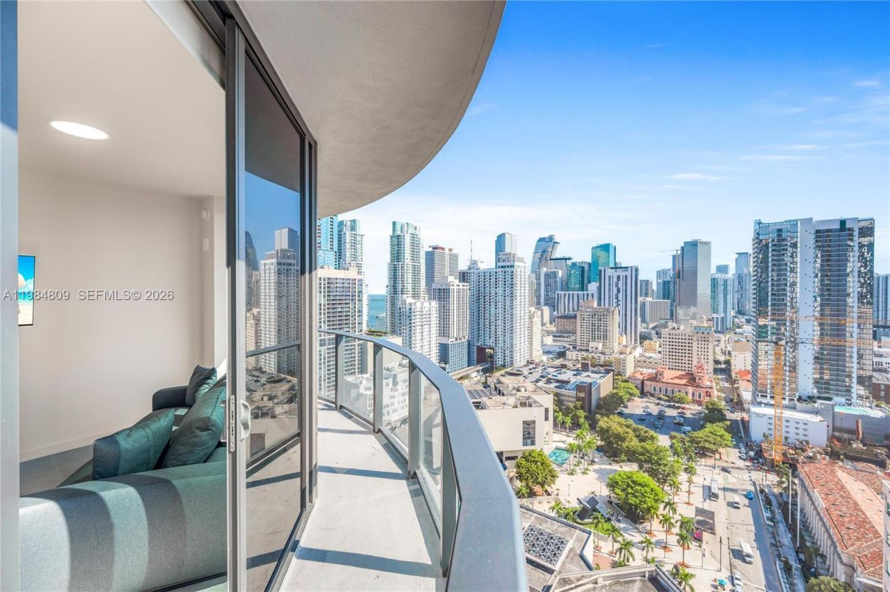 121 NE 5th St, Unit 3005, Miami, FL 33130 Photo