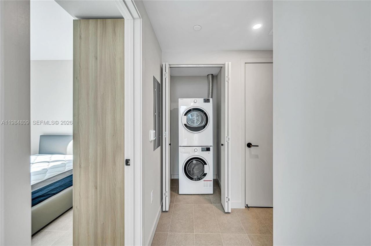 121 NE 5th St, Unit 3005, Miami, FL 33130 Photo