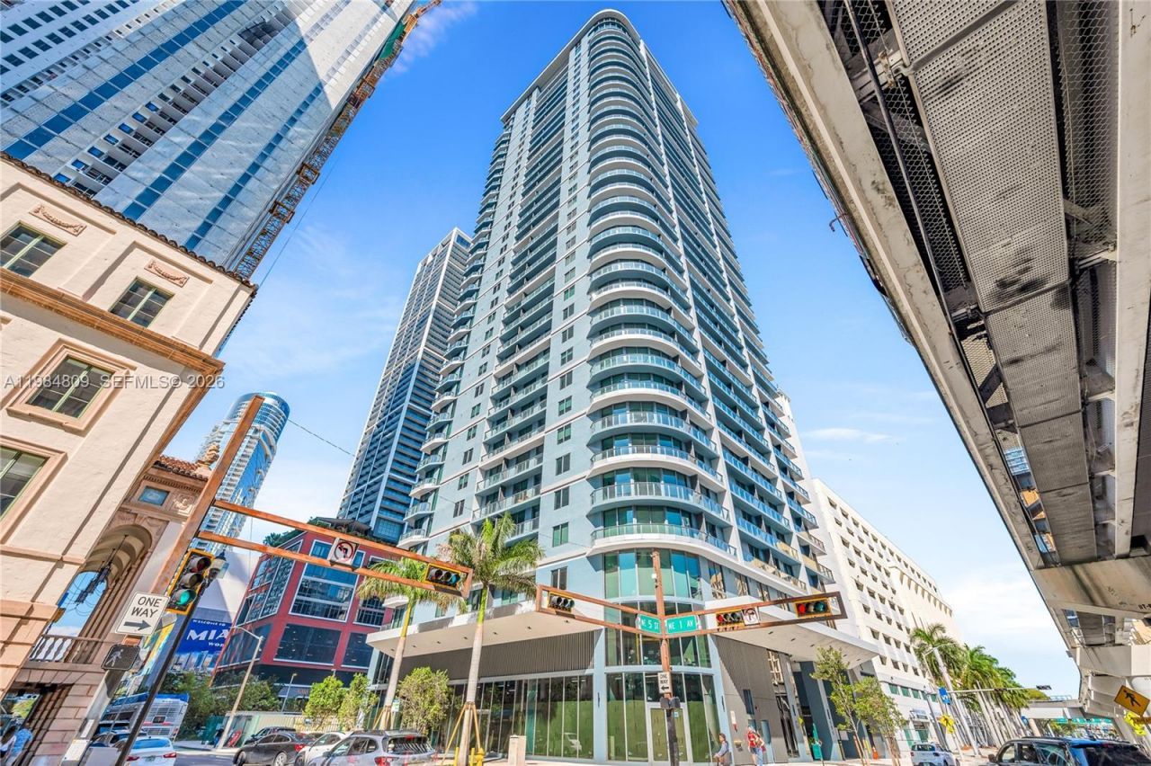 121 NE 5th St, Unit 3005, Miami, FL 33130 Photo