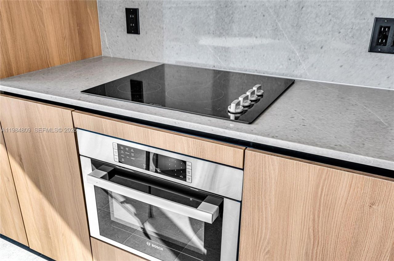 121 NE 5th St, Unit 3005, Miami, FL 33130 Photo