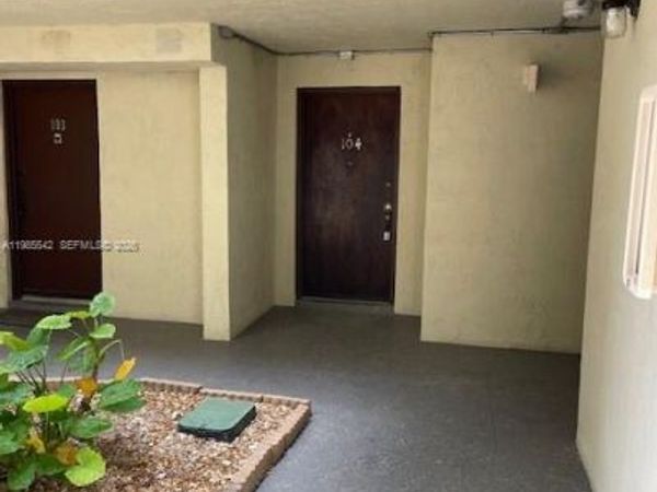 8933 SW 123rd Ct, Unit 104, Miami, FL 33186