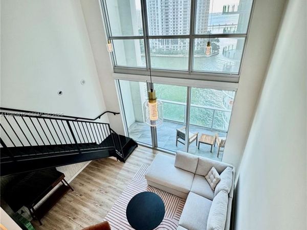 300 S Biscayne Blvd, Unit L-1210, Miami, FL 33131