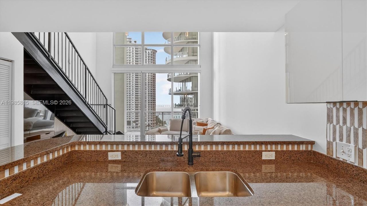 300 S Biscayne Blvd, Unit L-1210, Miami, FL 33131 Photo