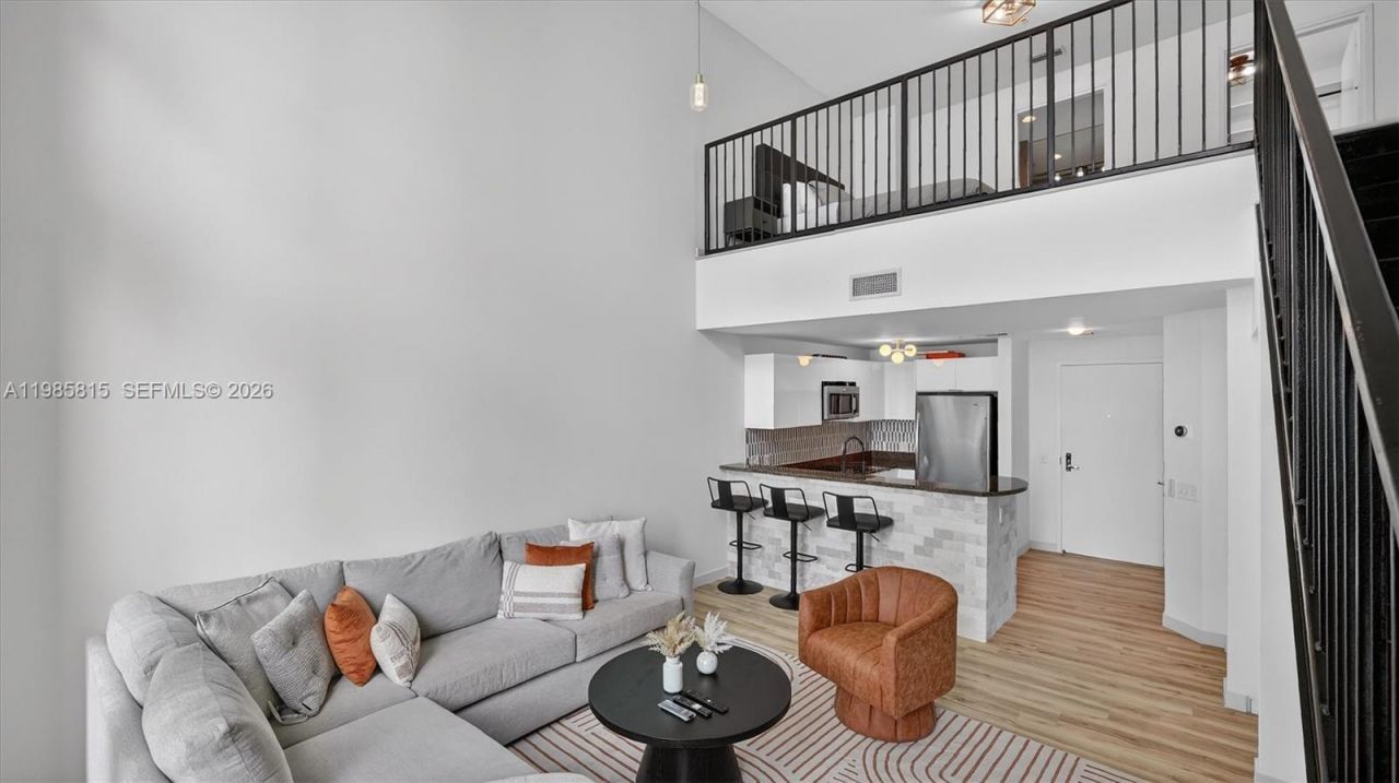 300 S Biscayne Blvd, Unit L-1210, Miami, FL 33131 Photo