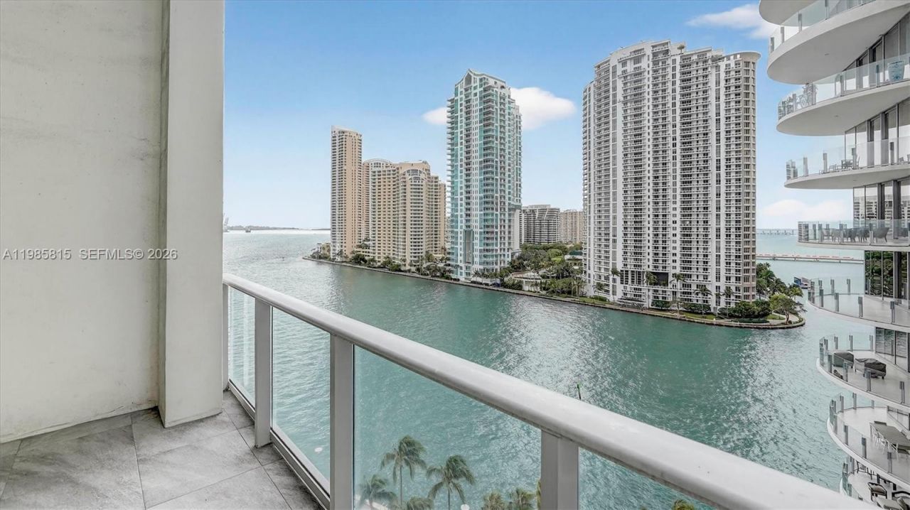 300 S Biscayne Blvd, Unit L-1210, Miami, FL 33131 Photo