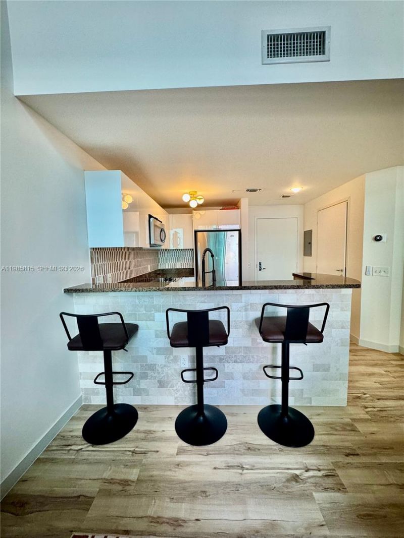 300 S Biscayne Blvd, Unit L-1210, Miami, FL 33131 Photo