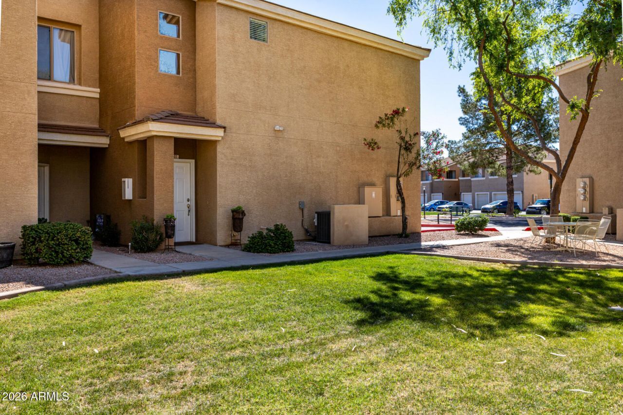 1335 E June Street, Unit 202, Mesa, AZ 85203 Main Photo