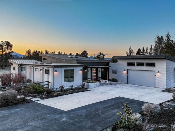 55543 Huntington Road, Bend, OR 97707