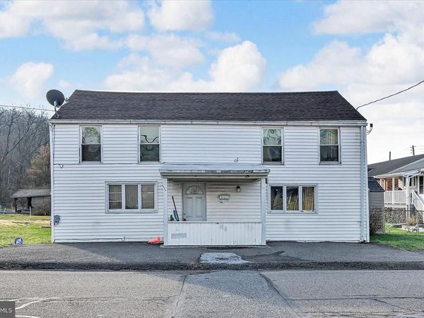 408 E LAWTON STREET, SAINT CLAIR, PA 17970