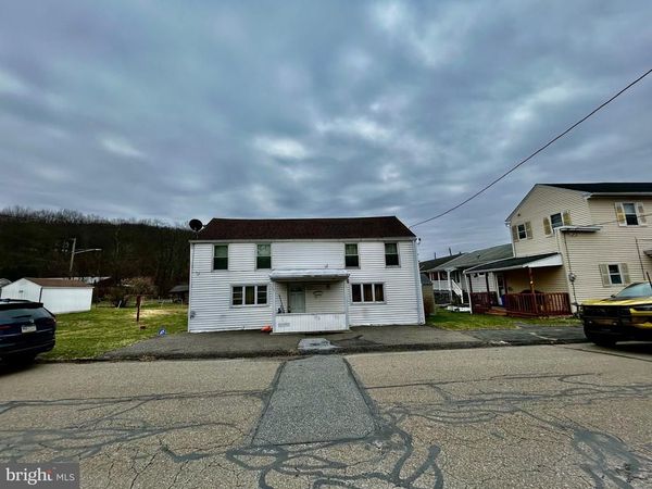 408 E LAWTON STREET, SAINT CLAIR, PA 17970