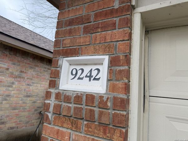 9242 Ingleton, San Antonio, TX 78245