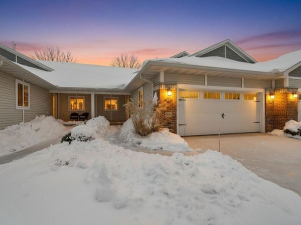 2580-3 BAY HARBOR CIRCLE, Green Bay, WI 54304