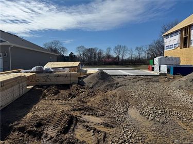 2211 Hackberry Street, Springfield, OH 45505