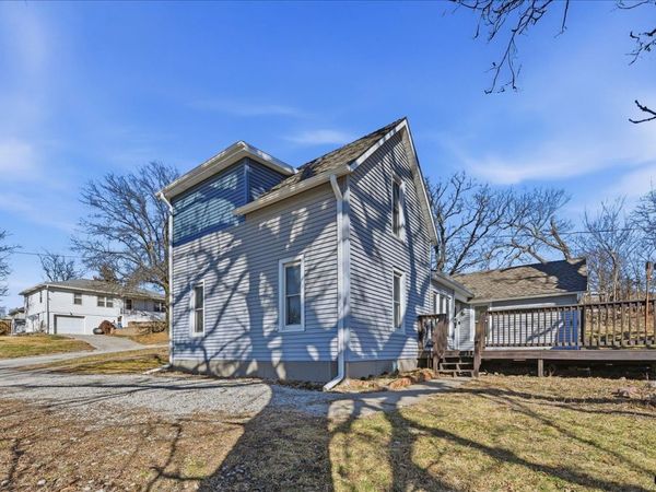 211 Mulberry Street, Oakland, IA 51560