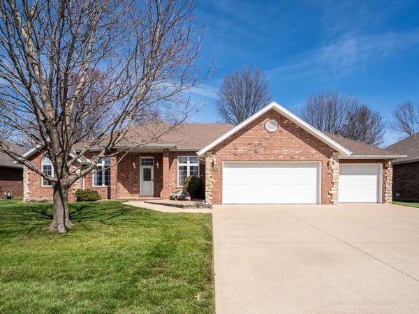 3755 W Eaglecrest Street, Battlefield, MO 65619