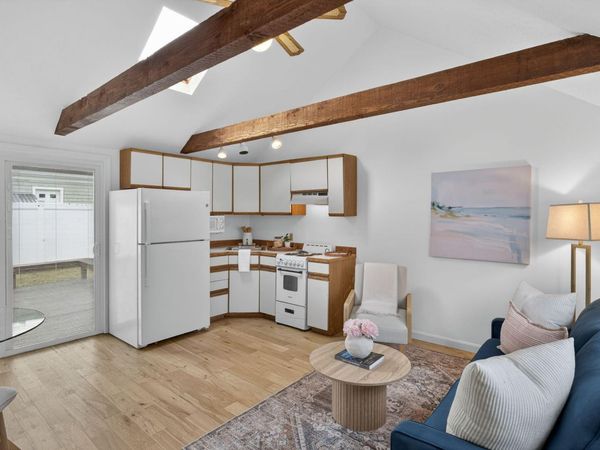 1011 MA-28, Unit C-6, Harwich, MA 02645