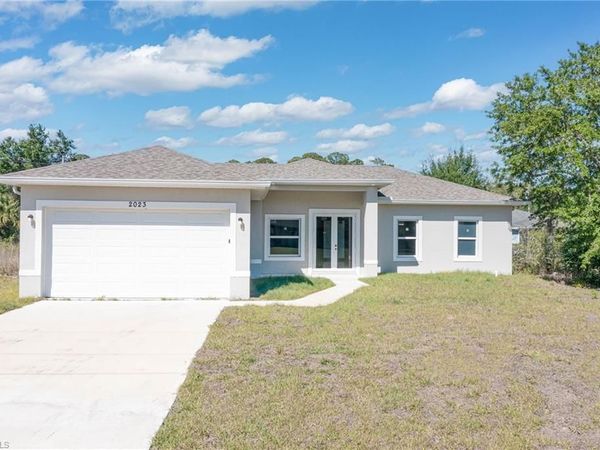 2023 Robert AVE , ALVA, FL 33920