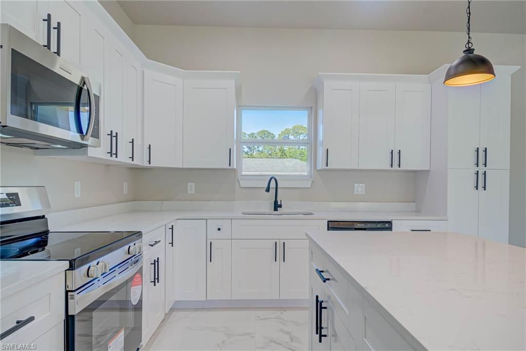 2023 Robert Ave , Alva, FL 33920 Photo