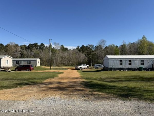 1404 SW Gene Road, Bogue Chitto, MS 39629