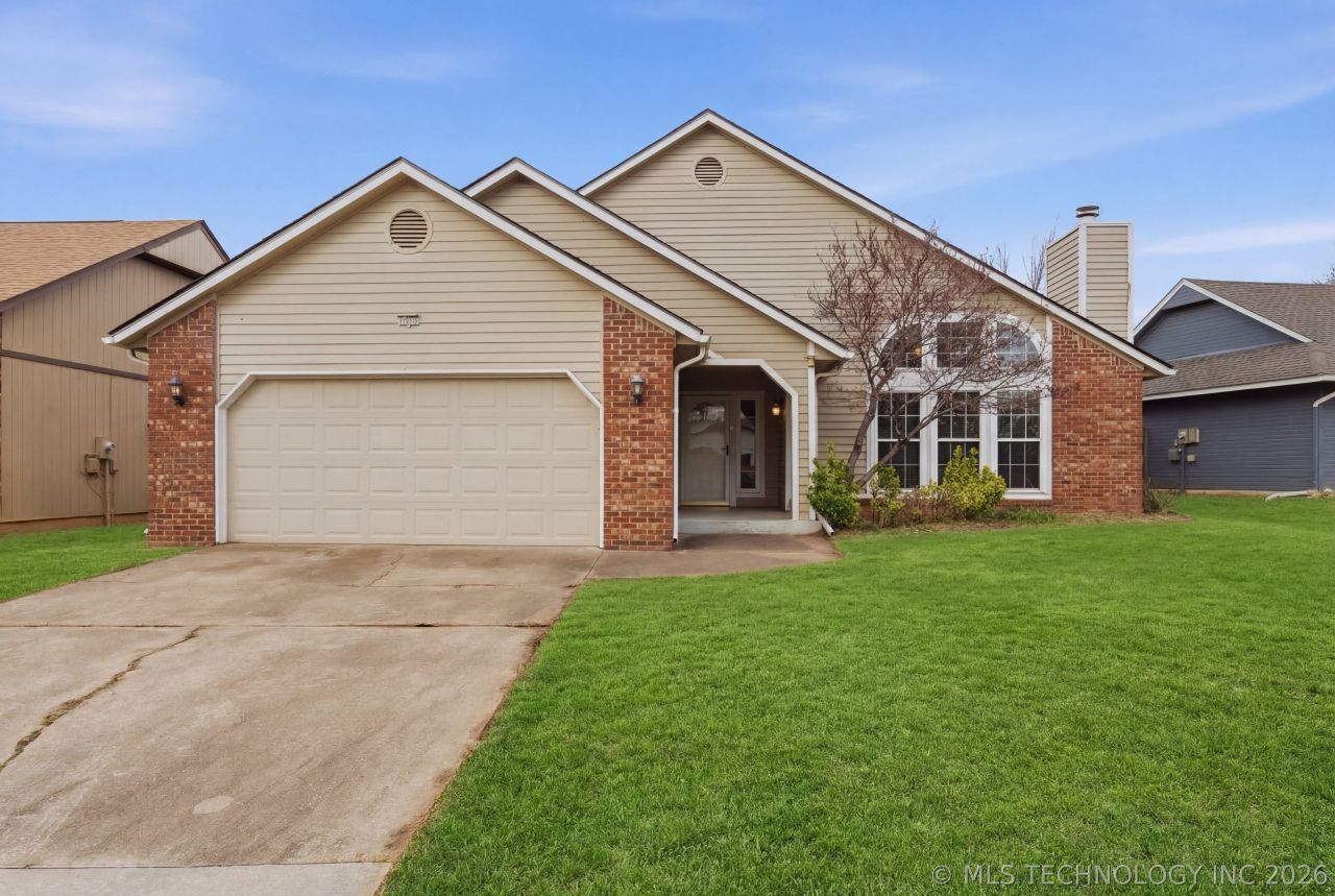 7622 S Trenton Avenue, Tulsa, OK 74136 Main Photo