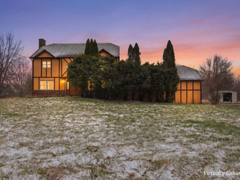 4111 Dixon Road SW, Pataskala, OH 43062 Photo 1