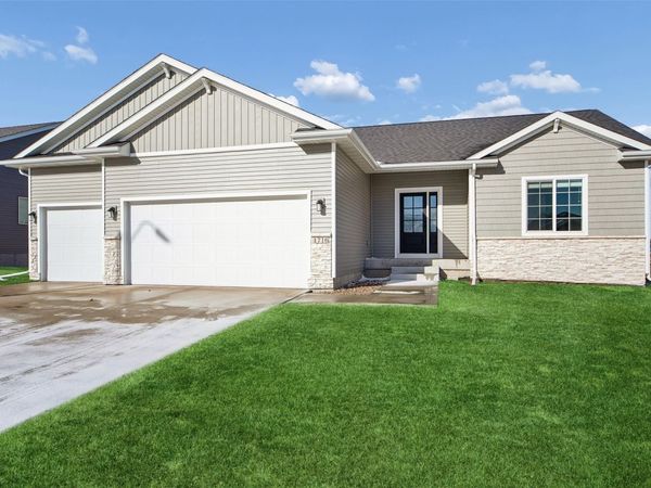 1716 NW Sunset Lane, Grimes, IA 50111