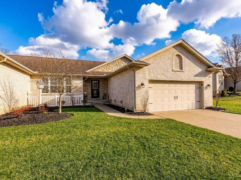 2344 Castle Pines Court, Hamilton, OH 45013 Photo 1