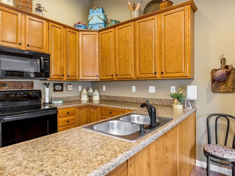 2344 Castle Pines Court, Hamilton, OH 45013 Photo 10