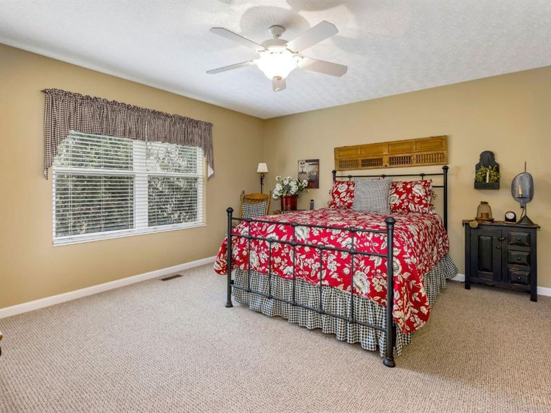 2344 Castle Pines Court, Hamilton, OH 45013 Photo 17