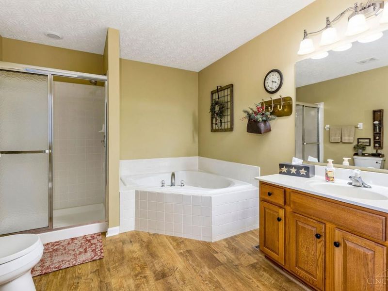 2344 Castle Pines Court, Hamilton, OH 45013 Photo 19