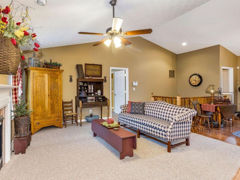 2344 Castle Pines Court, Hamilton, OH 45013 Photo 4