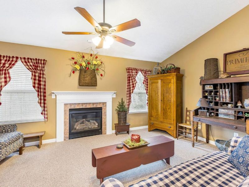 2344 Castle Pines Court, Hamilton, OH 45013 Photo 5