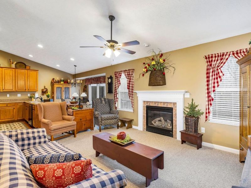 2344 Castle Pines Court, Hamilton, OH 45013 Photo 7