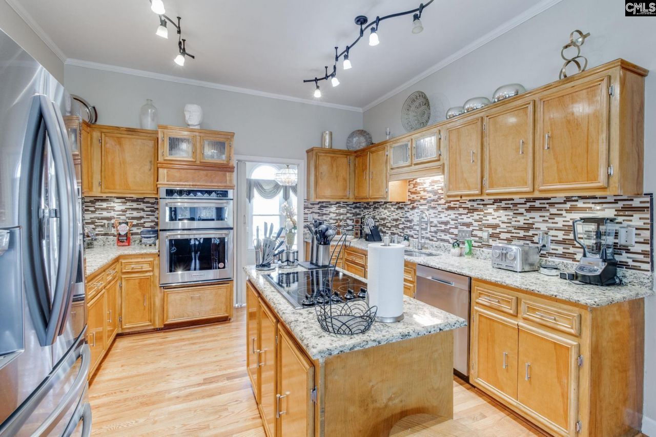 701 Kinlock Court  Photo 11