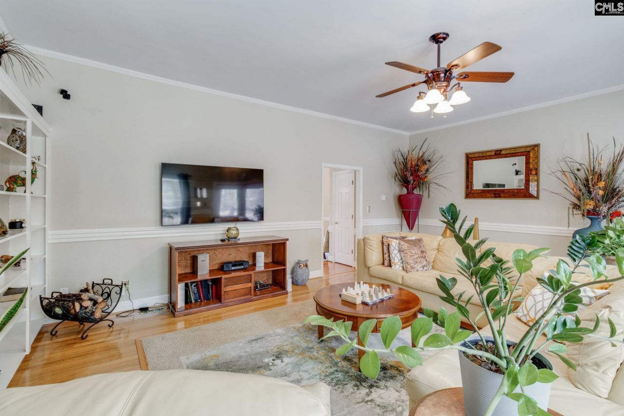 701 Kinlock Court  Photo 19