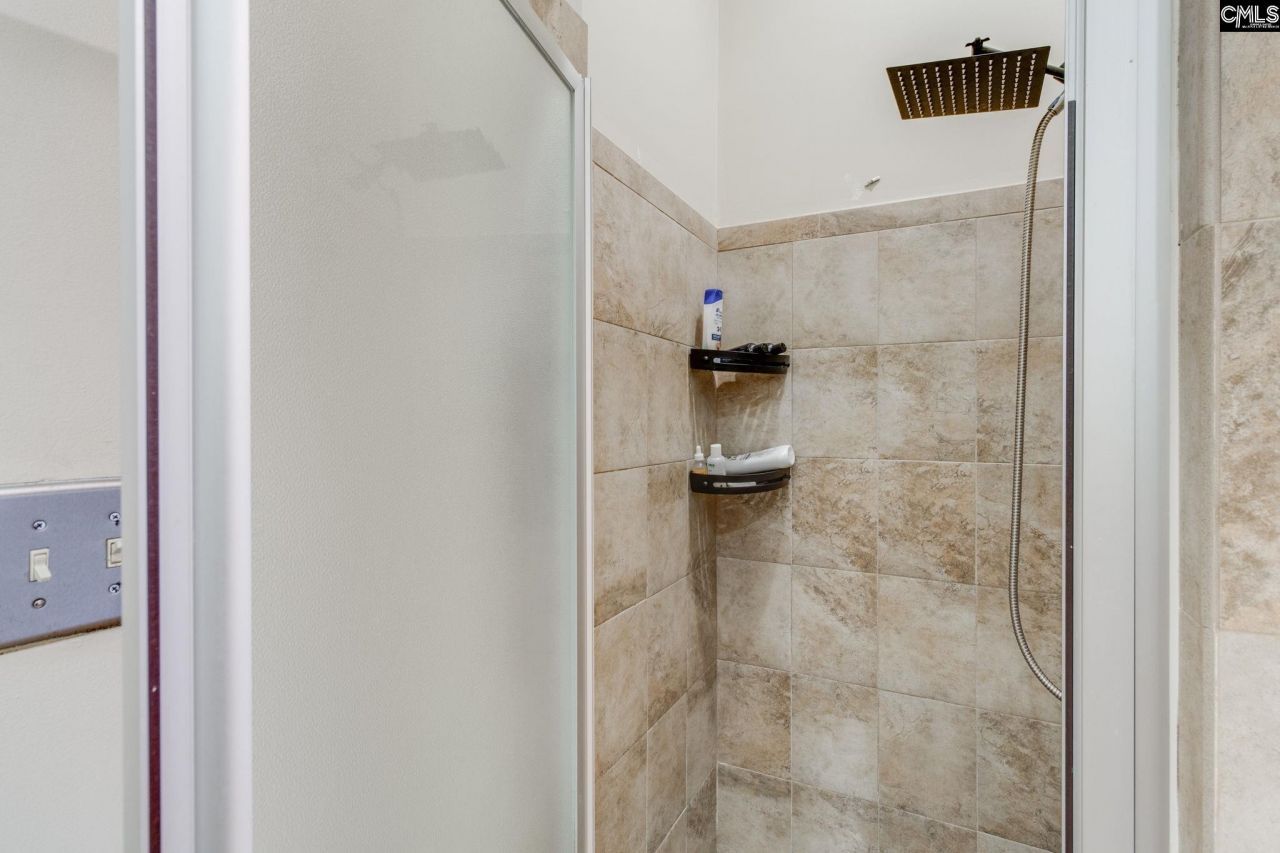 701 Kinlock Court  Photo 26