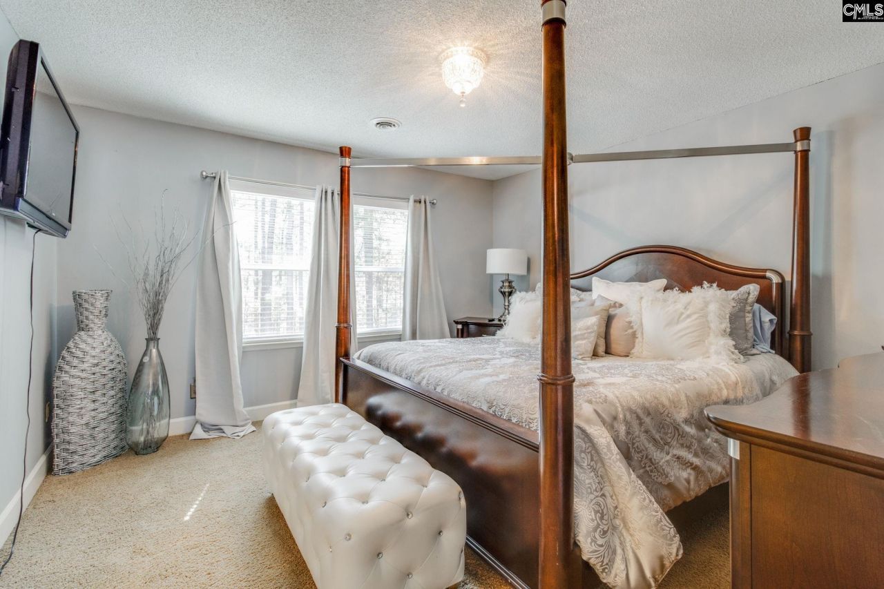 701 Kinlock Court  Photo 27