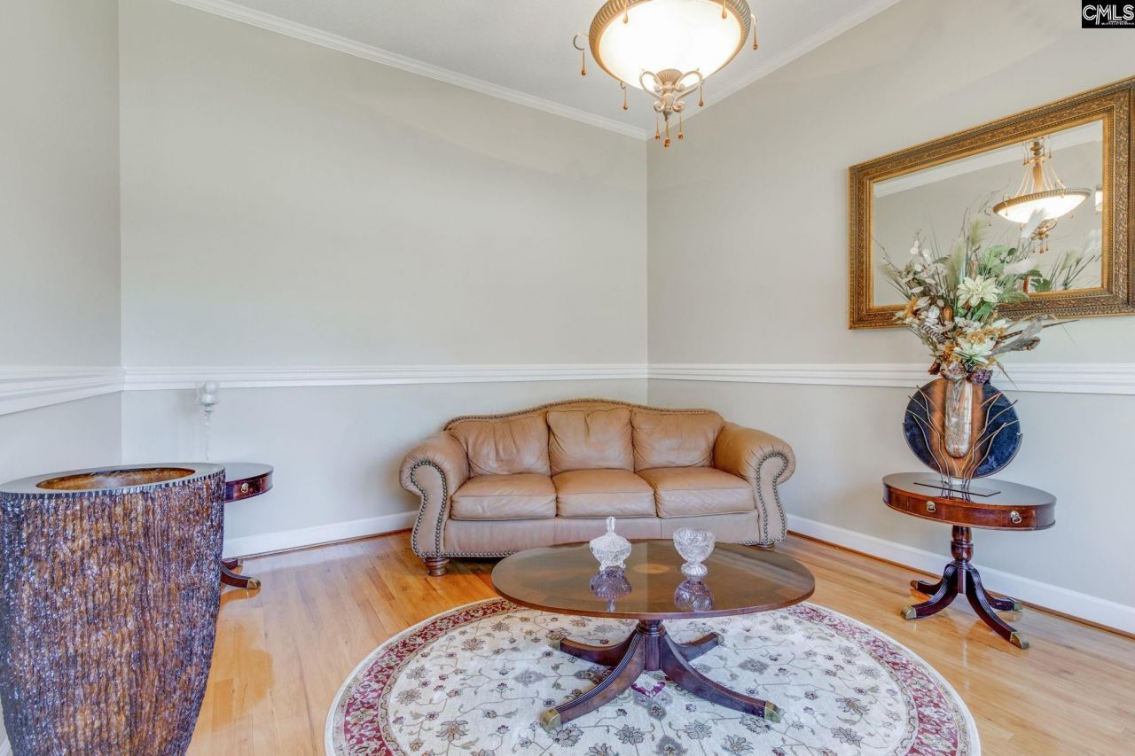 701 Kinlock Court  Photo 7