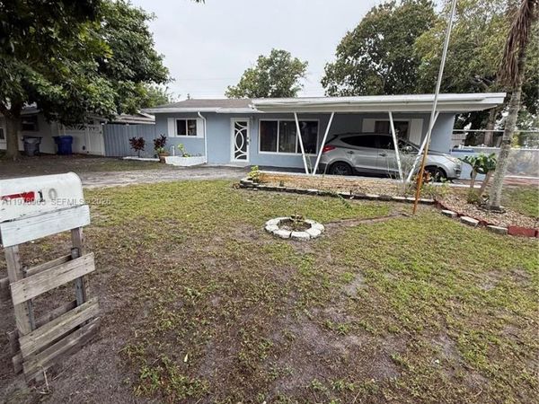 710 N 66th Ter , Hollywood, FL 33024