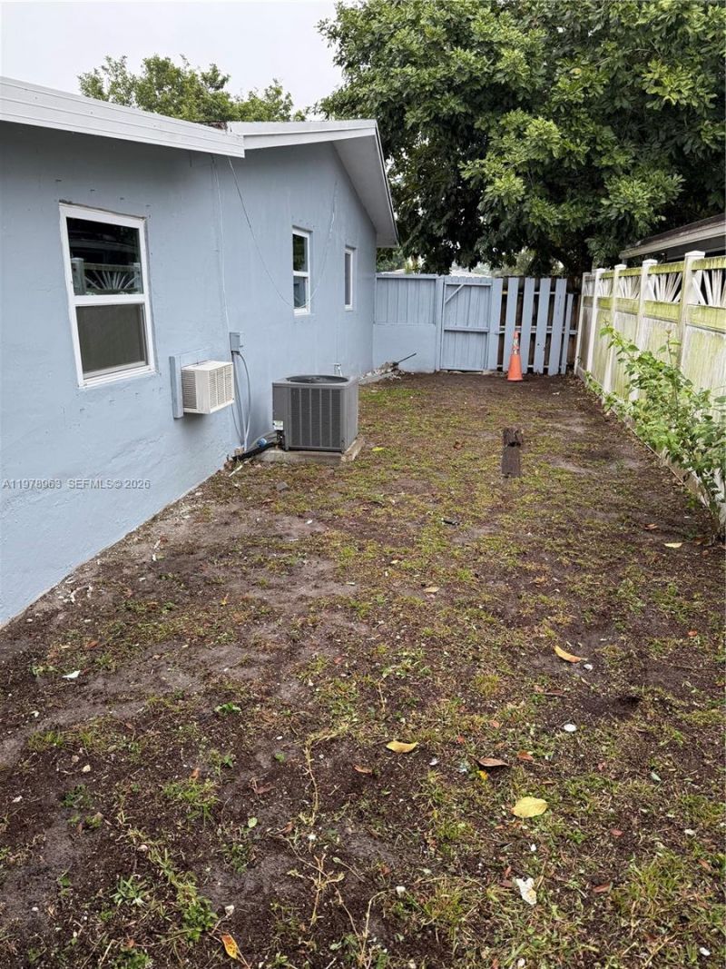 710 N 66th Ter , Hollywood, FL 33024 Photo