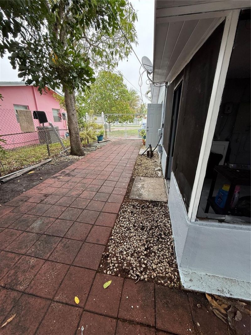 710 N 66th Ter , Hollywood, FL 33024 Photo