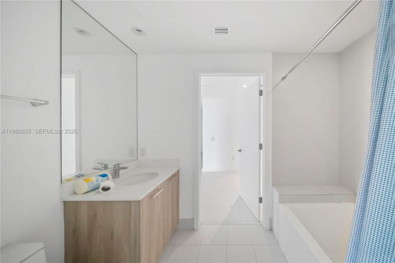 501 NE 31st St , Unit 3110, Miami, FL 33137 Photo