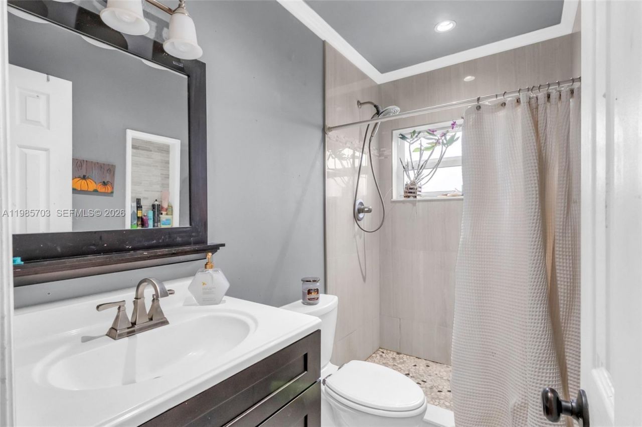 19030 Bel Aire Dr , Cutler Bay, FL 33157 Photo