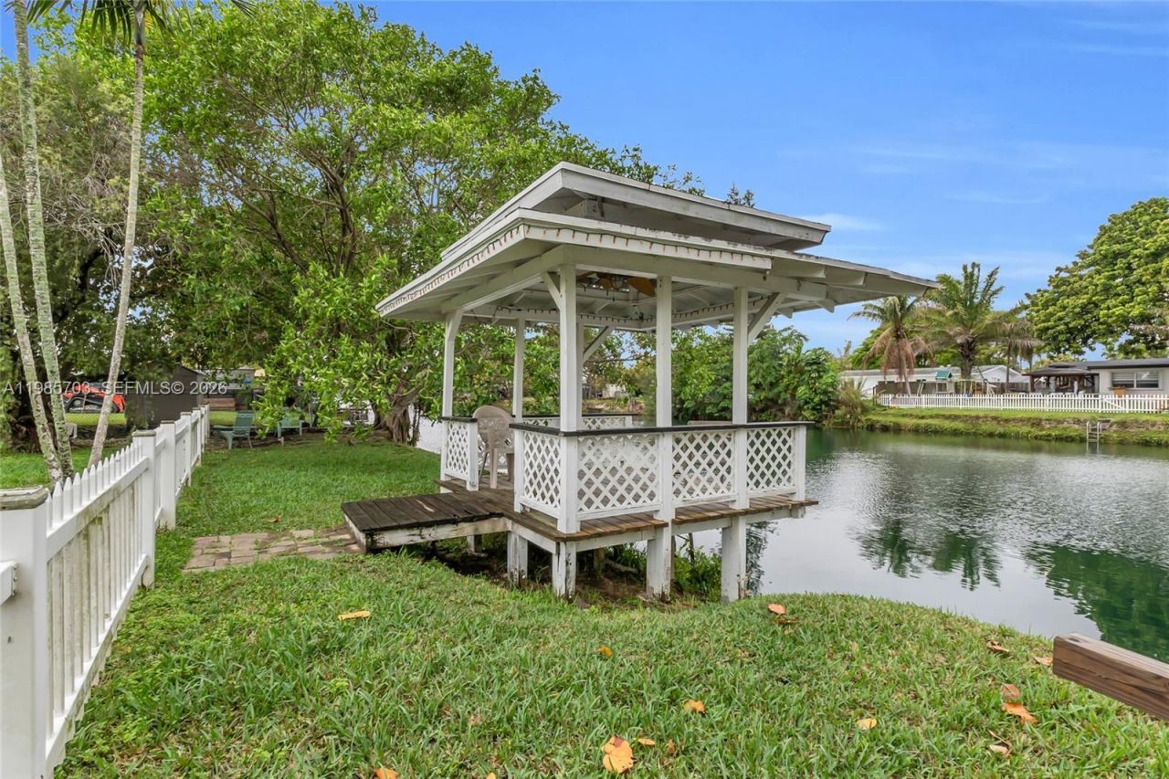 19030 Bel Aire Dr , Cutler Bay, FL 33157 Photo