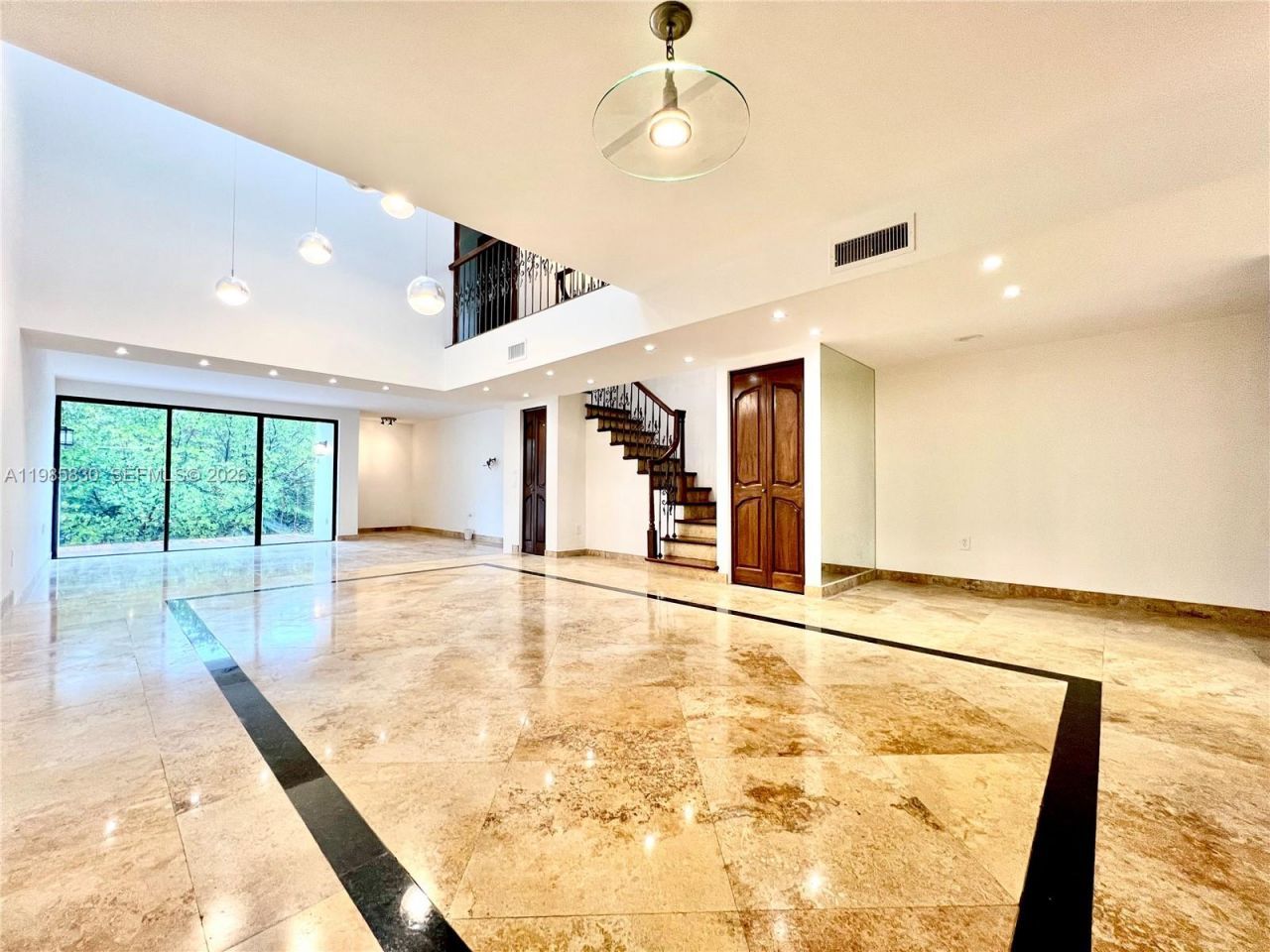 245 Poinciana Island Dr , Unit 505, Sunny Isles Beach, FL 33160 Photo