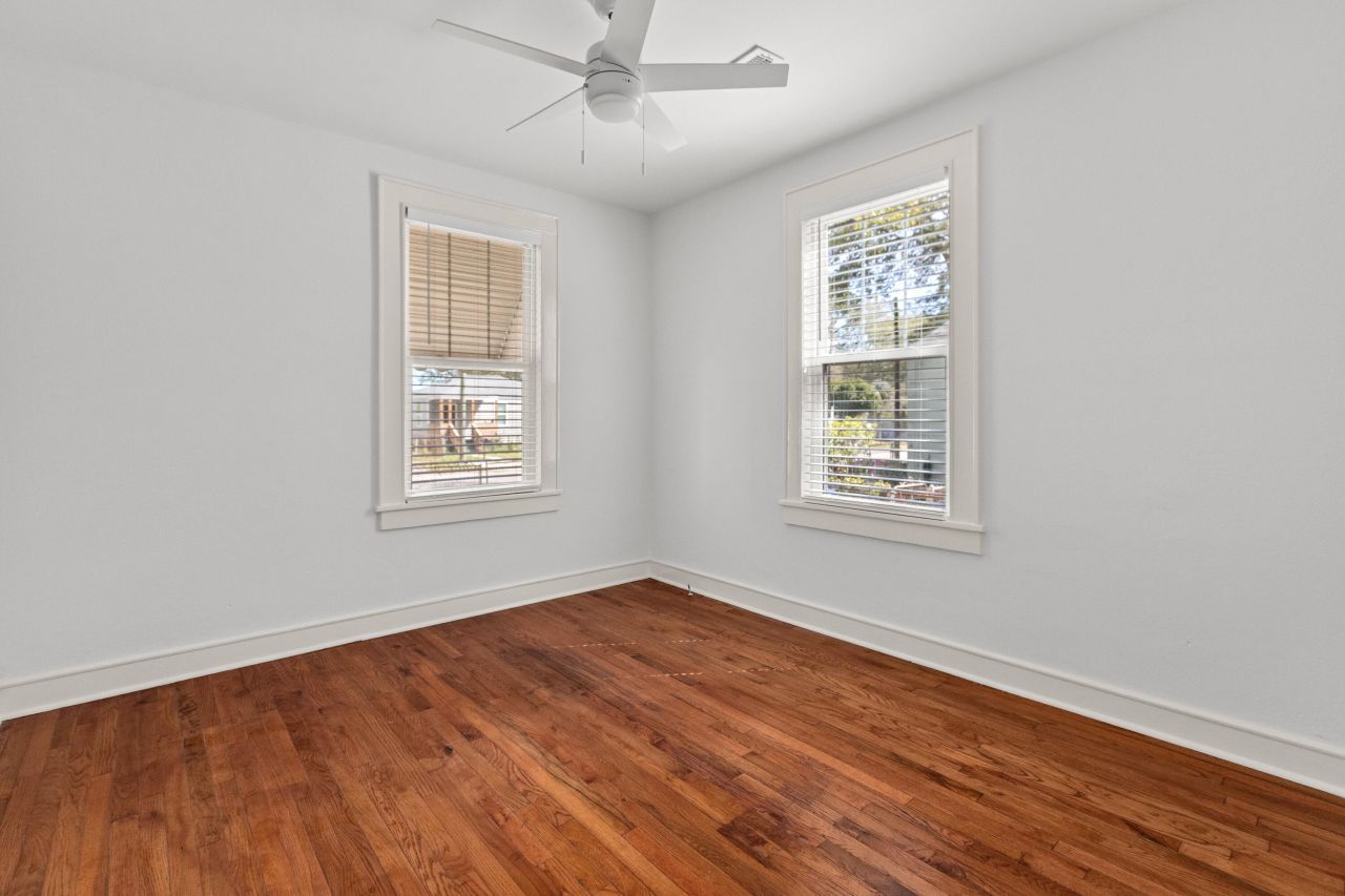 2226 Suffolk Street Photo 13