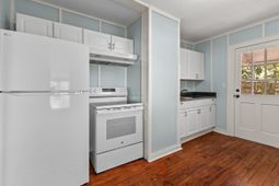 2226 Suffolk Street photo 4