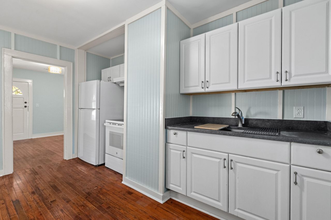 2226 Suffolk Street Photo 8