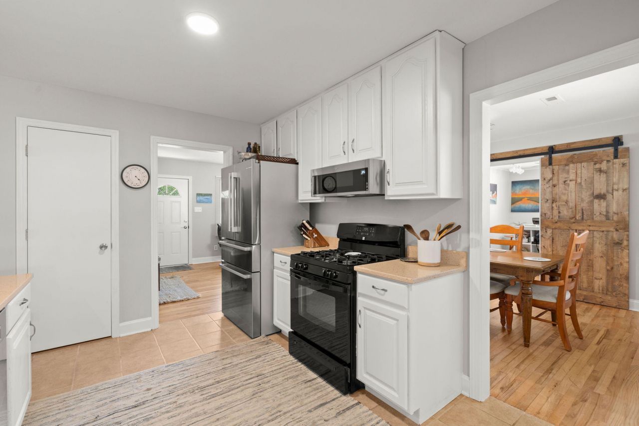 2444 Lantern Street Photo 17